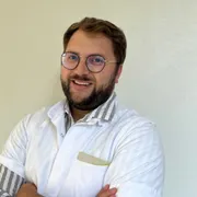 dr. De Brucker Simon