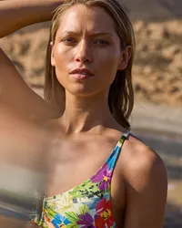 MM 712 5271 362crop
