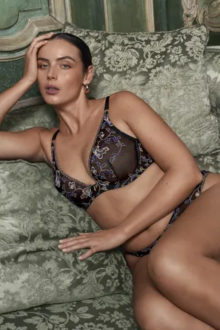 CATA 14 7 DF12 7 D27 PERSIAN BLUE 141 BD