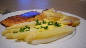 Asperges mousselinesaus1