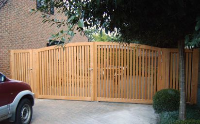 Houten tuinpoort